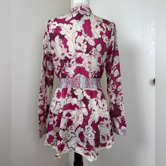 Johnny Was 100% Silk Floral Boho Tunic Blouse
Red and Cream Size XS - Picture 4 of 9